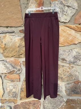 Old Navy High Waisted PowerSoft Wide-Leg Pull-On Pants in Deep Burgundy Medium